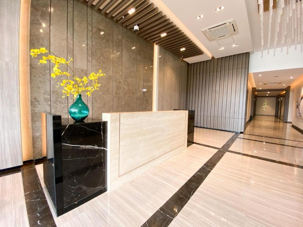 Uptown Parksuites Tower Two - Bgc Taguig, Manila Esterno foto